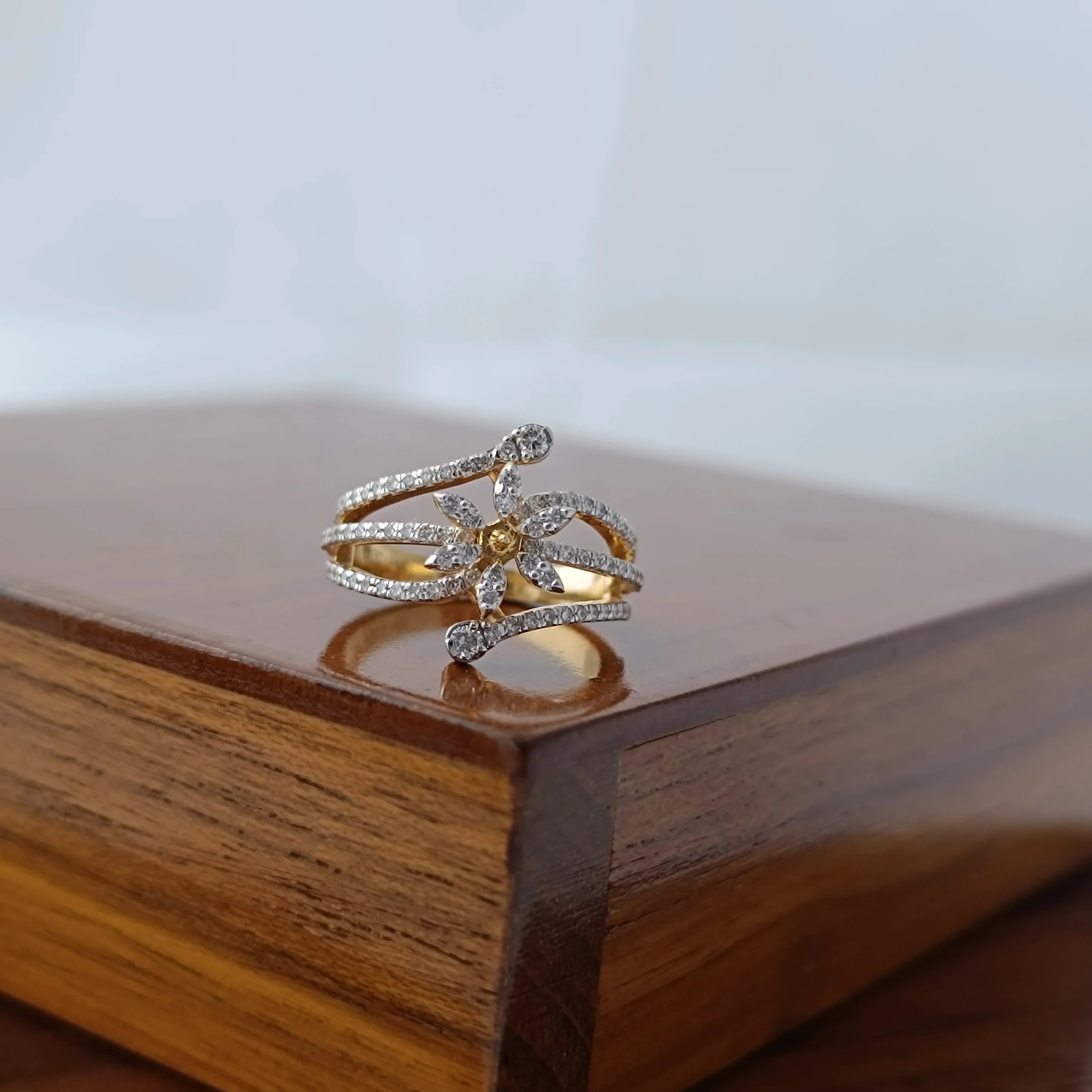Namivaa Micro Insert Floral Two Tone Cluster Design Elegant Statement Cocktail Ring Women Wedding Party Jewelry