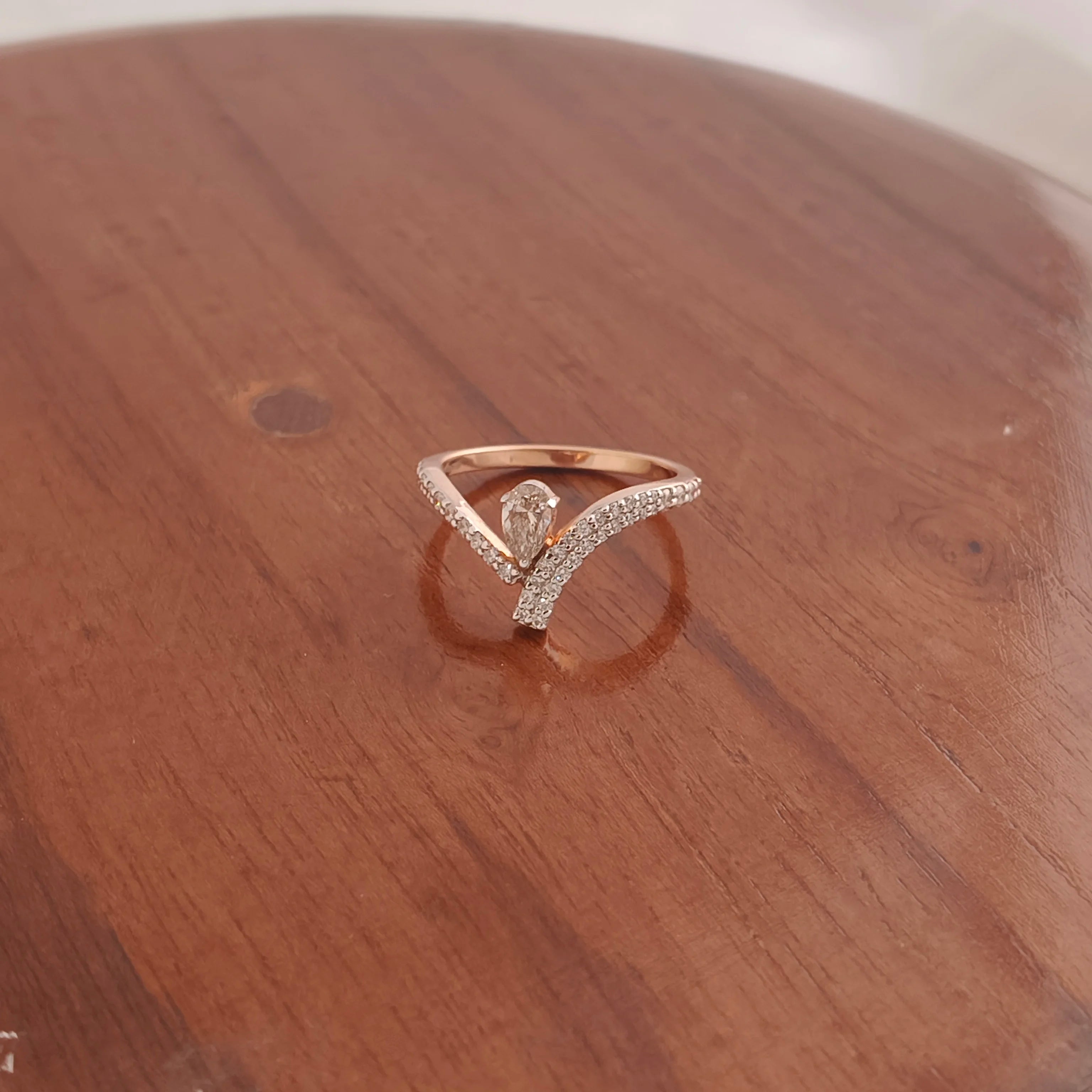 Namivaa 18K Rose Gold Marquise Cut Diamond V Shape Ring Women Elegant Pave Band Fine Jewelry Cocktail Daily Wear Gift