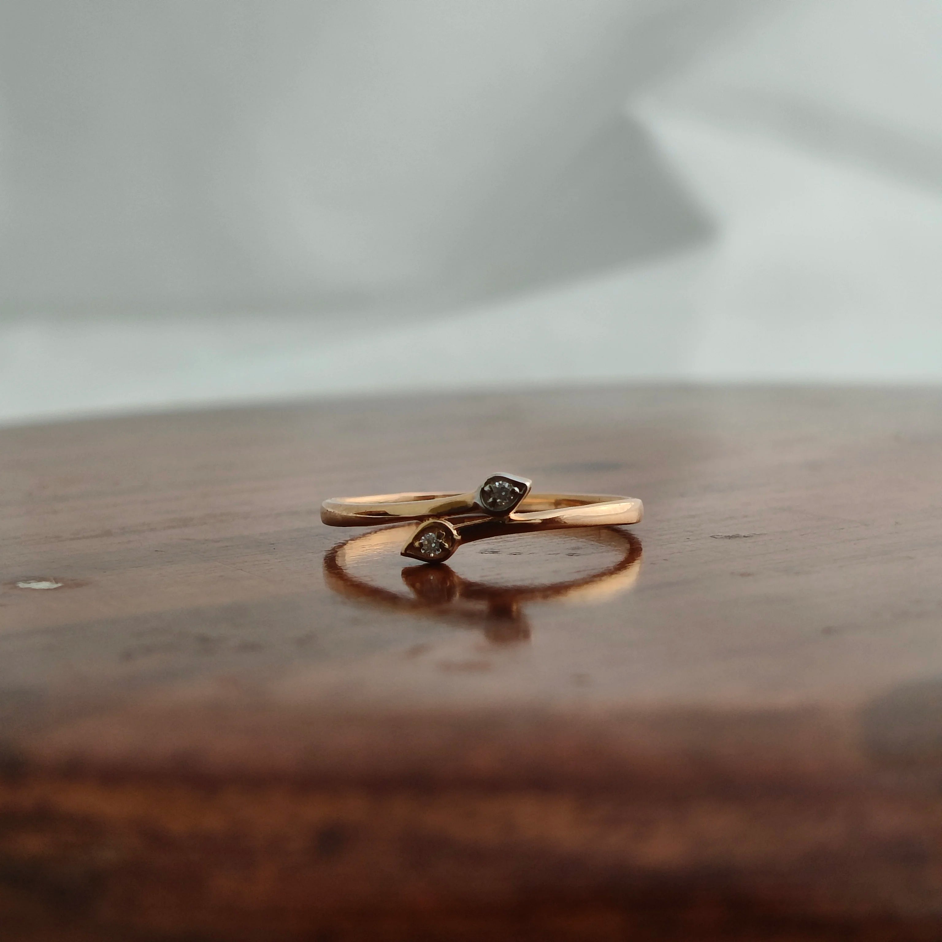 Namivaa Leaf Bypass Ring Minimalist Nature Inspired Open Band Women Wedding Party Daily Wear Gift High Polish Micro Insert