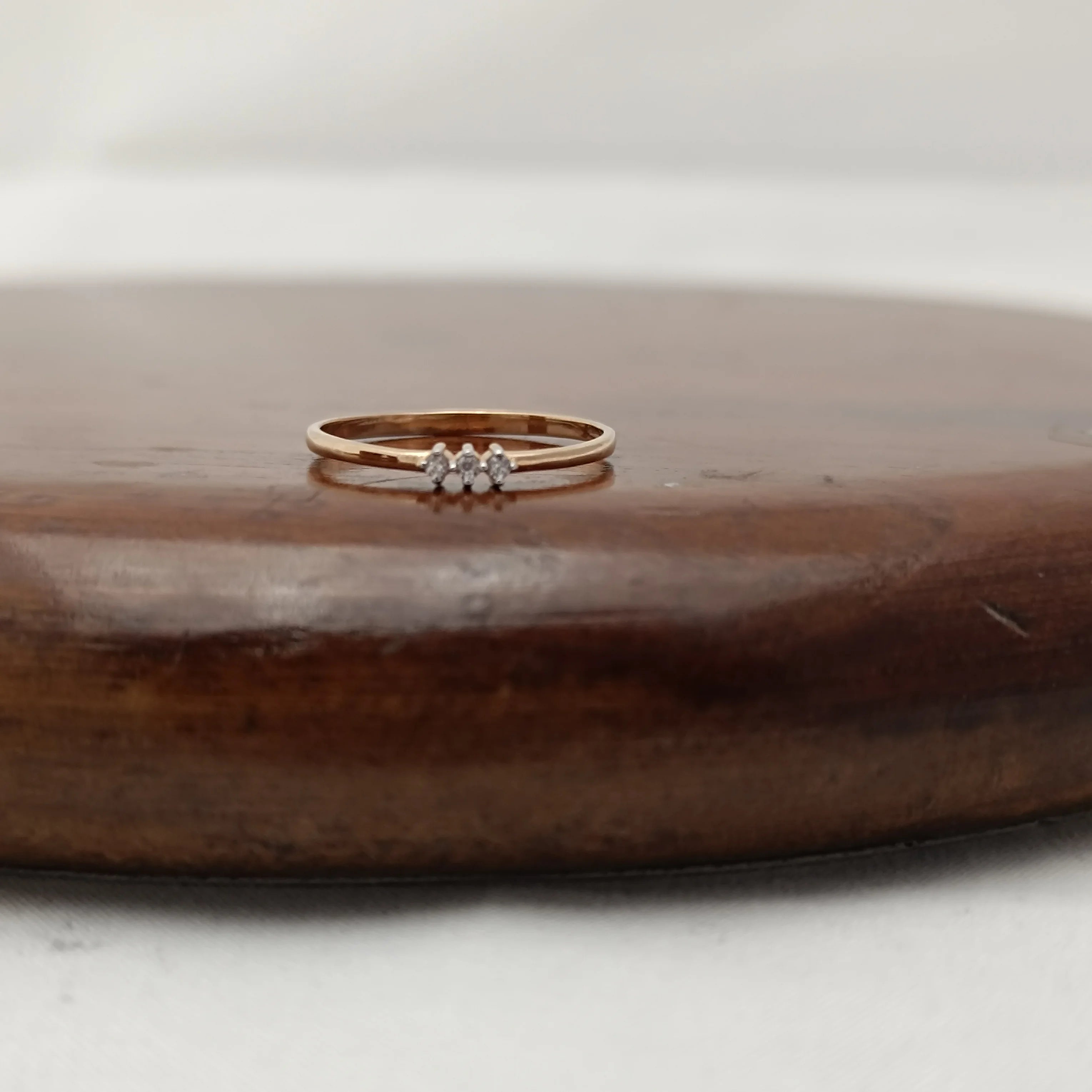 Namivaa Minimalist Three Stone Delicate Stackable Band Elegant Daily Wear Wedding Ring Women Polished Micro Insert