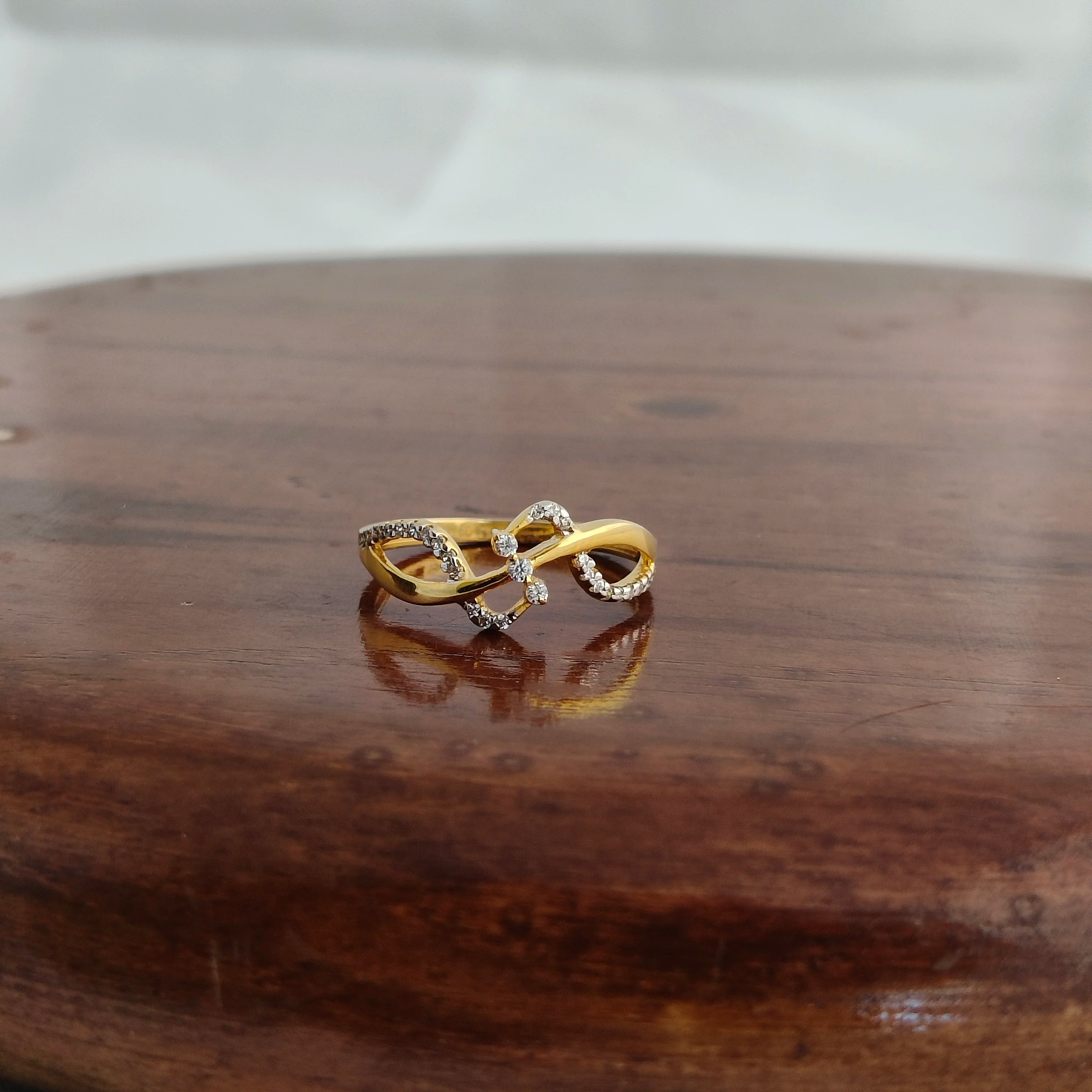 Namivaa Infinity Twist Ring Pave Set Elegant Minimalist Band for Women Wedding Party Daily Wear Gift