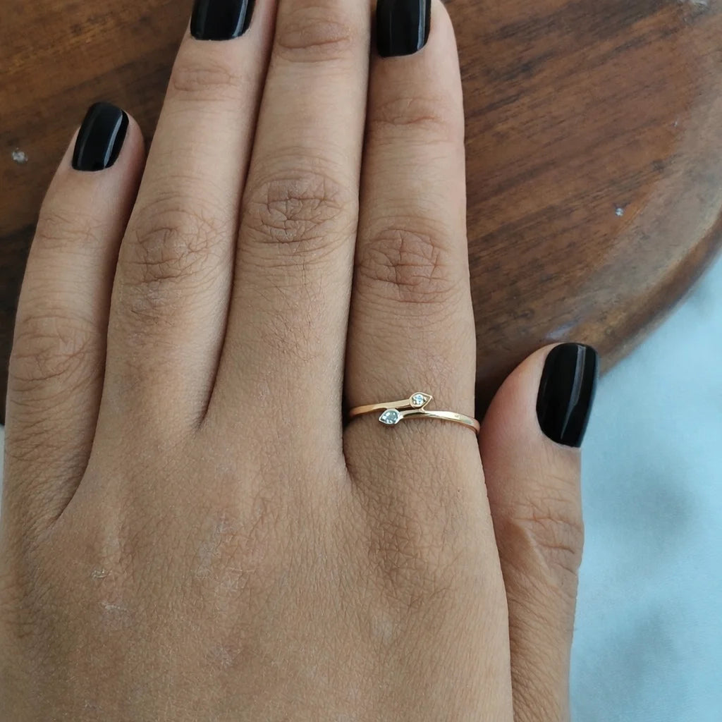 Namivaa Leaf Bypass Ring Minimalist Nature Inspired Open Band Women Wedding Party Daily Wear Gift High Polish Micro Insert