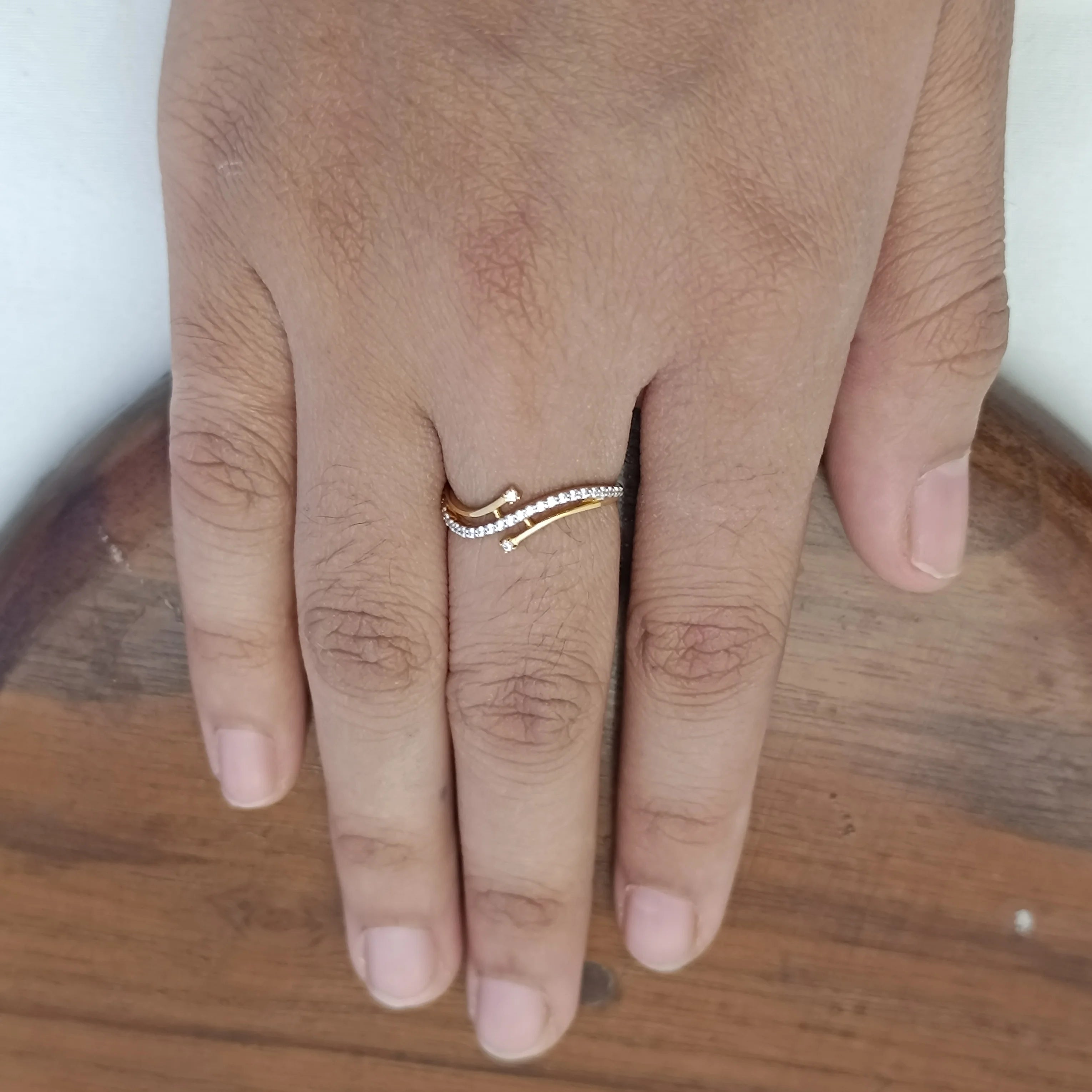 Namivaa Curved Open Pave Set Minimalist Wrap Design Elegant Stackable Ring Women Daily Wear Gift