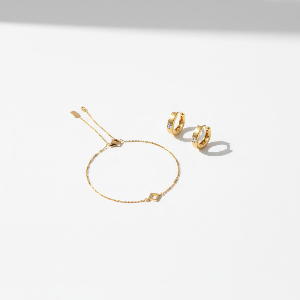Fourth Column Jewellery Image - Light