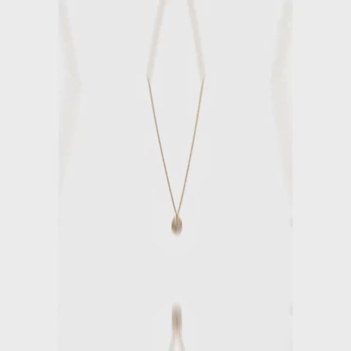Load video: Namivaa Rose Gold Link Chain Statement Necklace Women Elegant Infinity Style Minimalist Pearl Jewelry Sparkle Accents Party